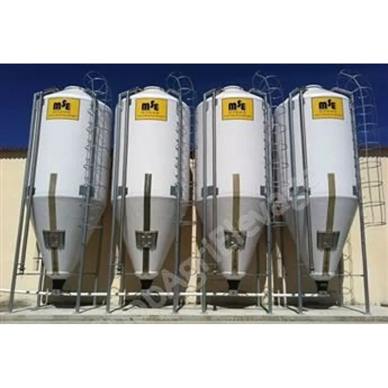Silo polyester monocoque blanc pour le stockage des aliments du bétail