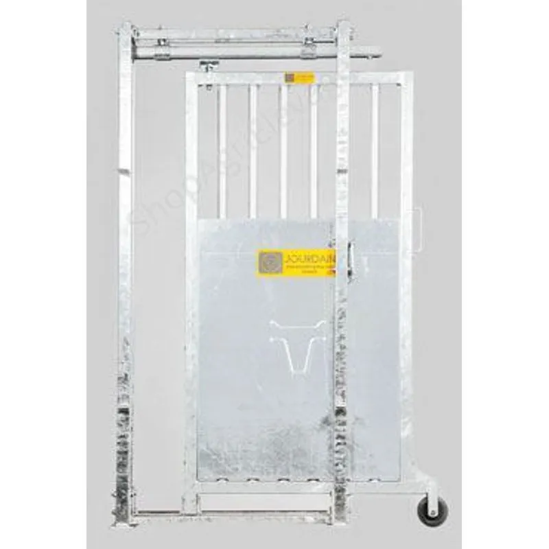 Barriere pour bovins : porte sectionnelle coulissante sur platine