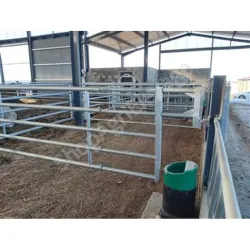 Barriere pour bovins : avant ex5 passage buse l.2.05m